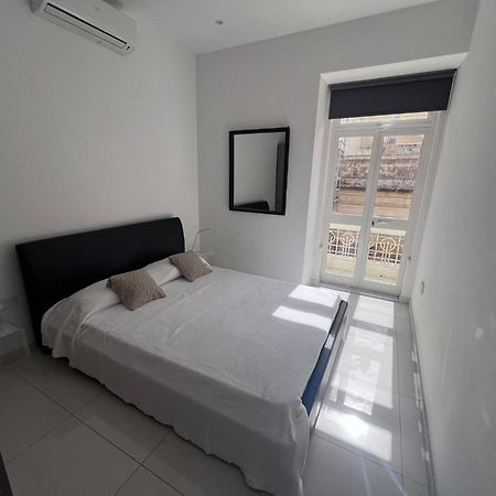 Sunny One Bedroom Apartment In Old Bakery Street La Valeta Exterior foto